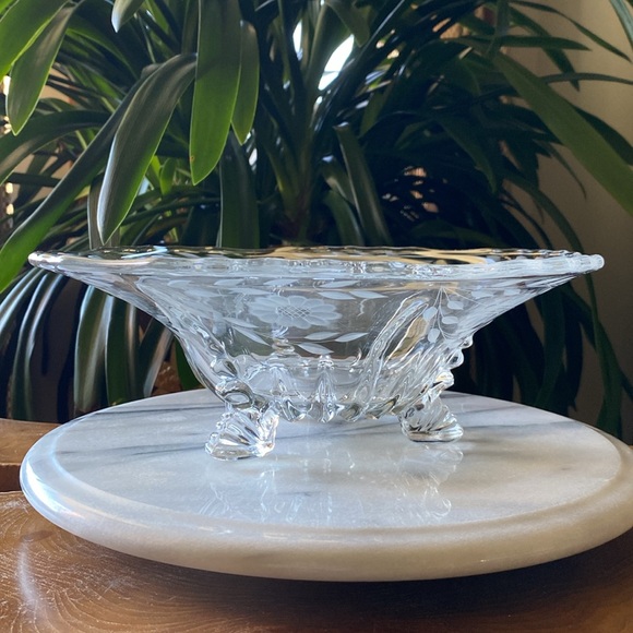 W.J. Hughes Genuine Crystal Radiance Cornflower Etched Three Footed Serving Bowl - Picture 3 of 10